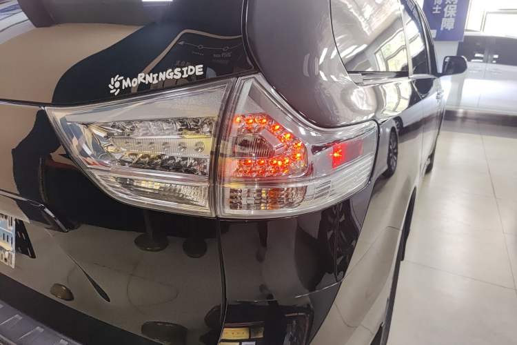 Used Toyota Sienna (Parallel Import) 2018 3.5L Four-Wheel Drive SE Version 7 Seats U.S. Specification
