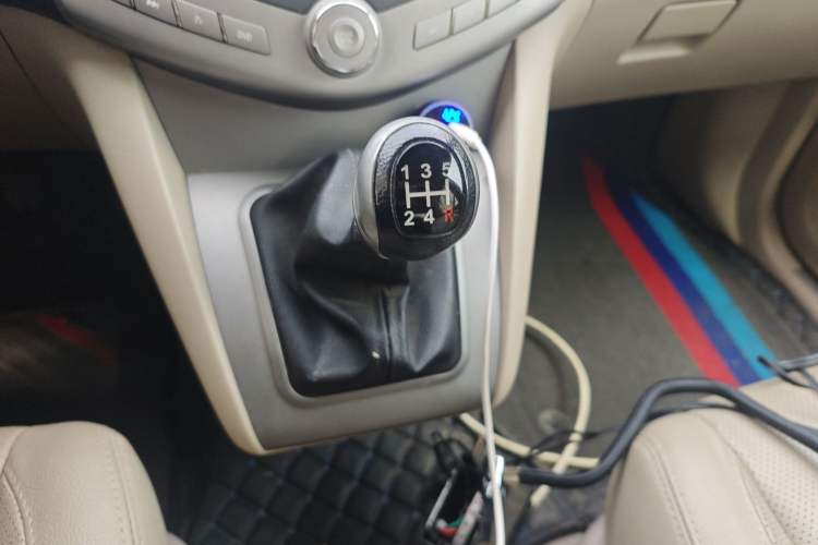 Used BYD S6 2013 Platinum Edition 2.0L Manual Luxury Model