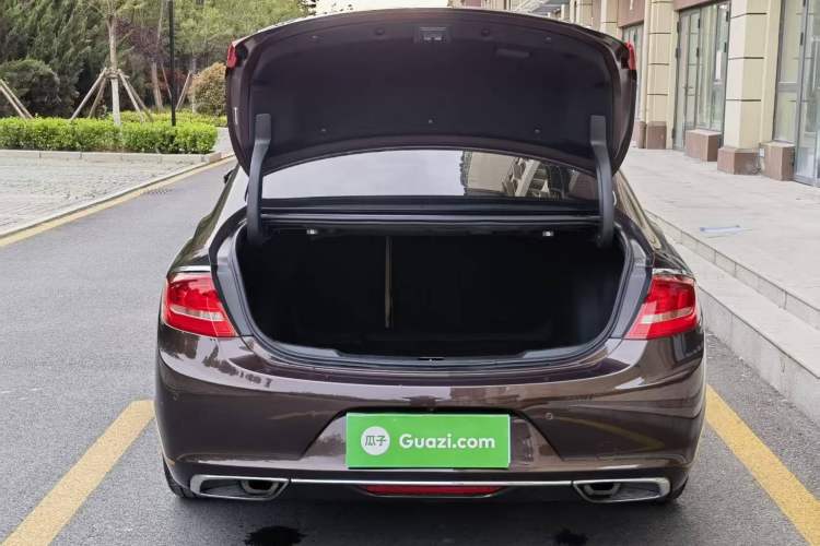 Used Buick LaCrosse 2018 28T Elite Edition Trunk