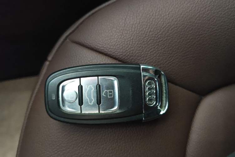 Used Audi A6L 2014 TFSI Standard Model Interior 1