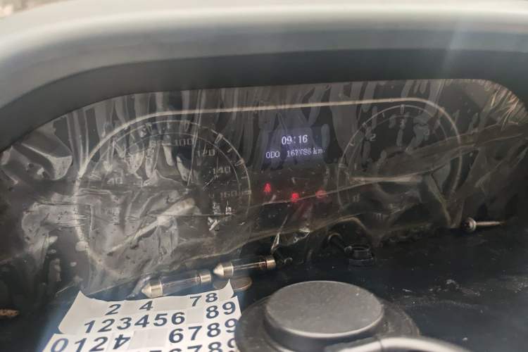 Used SAIC MAXUS Xintu V80 2019 2.5T Classic Version 6-Speed Manual – Aoyuntong Modified Long Wheelbase Mid-Height 7-Seater Instrument Cluster