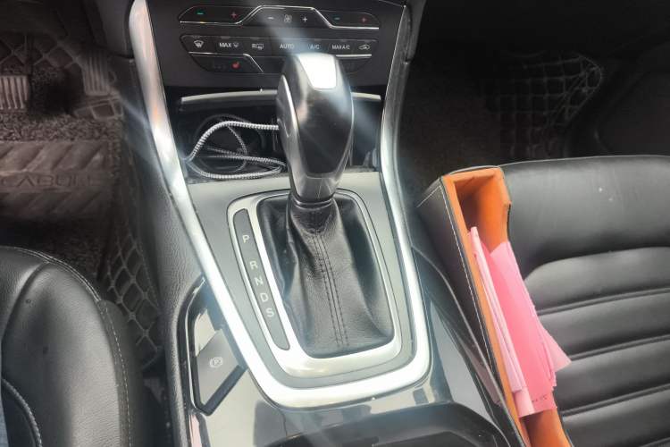 Used Ford Edge 2016 EcoBoost 245 Two-Wheel-Drive Titanium 7-Seater