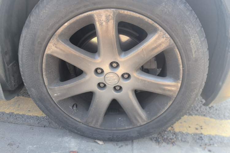 Used Buick Encore 2013 1.4T Automatic All-Wheel Drive Flagship Edition Right Front Wheel Hub