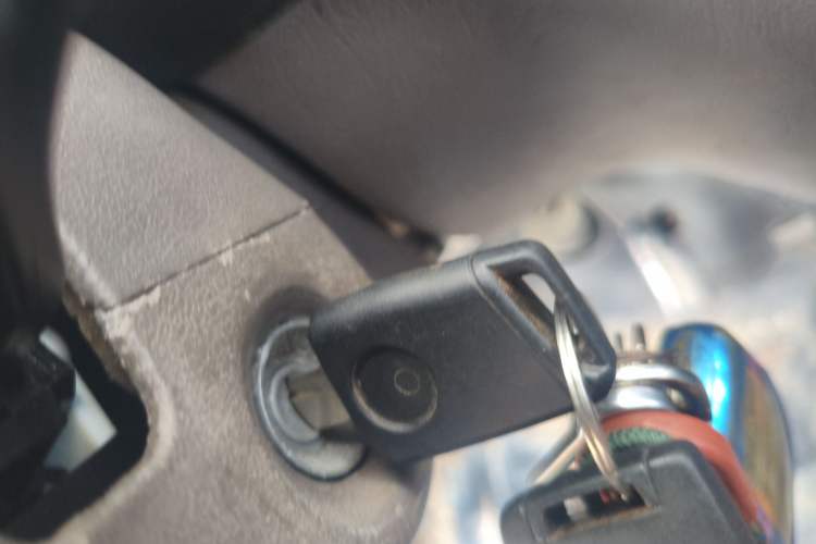 Used CHANGAN KUAYUE V3 2017 1.2L Box-Type Truck DK12-10