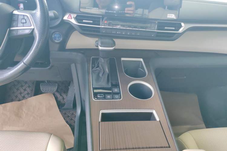 Used Toyota Granvia 2023 2.5L Hybrid Prestige PLUS Edition Gear Lever