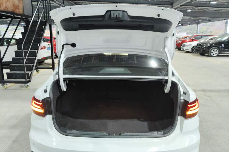 Used Volkswagen Lavida 2023 1.5L Automatic De Yi Edition
