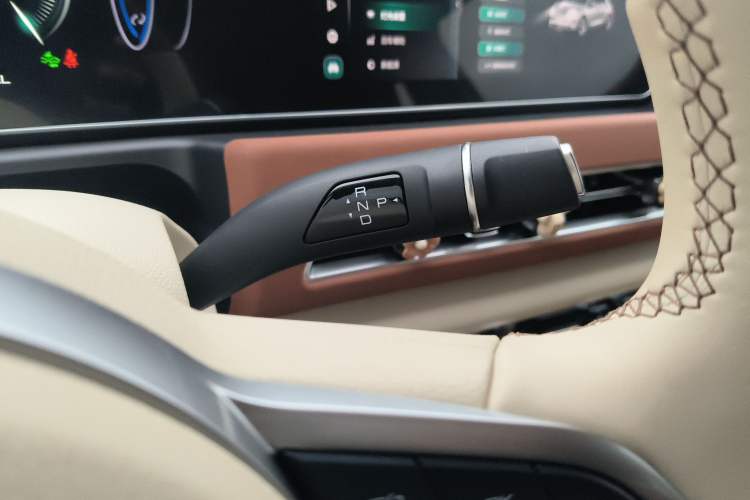 Used ORA Good Cat 2023 401 km Standard Range Luxury Version Ternary Lithium
