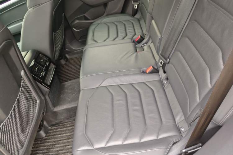 Used Volkswagen Touareg 2022 2.0 TSI RuiShang Edition Left Rear Seat