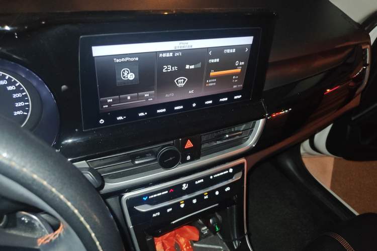 Used Kia KX3 2020 1.5L CVT Trend Edition Audio And AC Panel