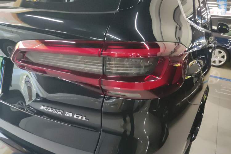 Used BMW X5 2022 Restyled xDrive 30Li M Sport Package Right Rear Taillight