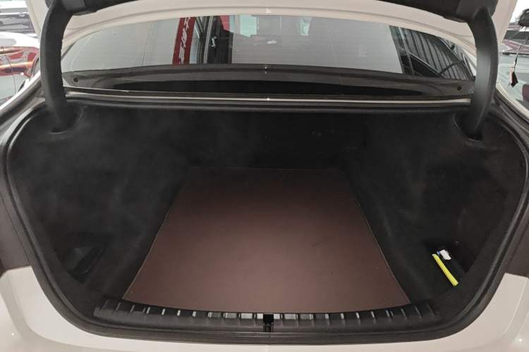 Used BMW 5 Series 2020 525Li Luxury Package Trunk