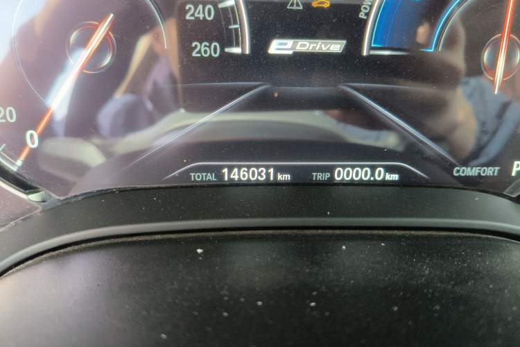 Used BMW 5 Series New Energy 2018 530Le Luxury Package Odometer Close Up