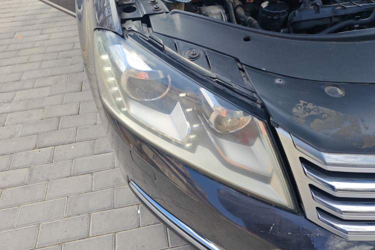 Used Volkswagen Magotan 2013 1.8TSI Luxury Model Right Front Headlight