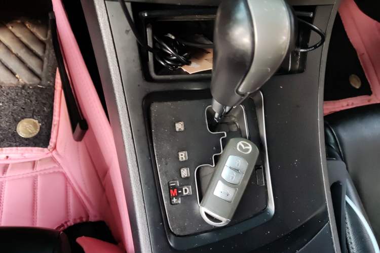 Used Mazda 3 2011 Sedan 2.0L Automatic Luxury Model Gear Lever