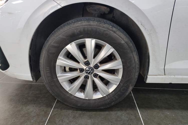 Used Volkswagen Lavida 2023 New Sharp 1.5L Automatic Excellent New Edition
