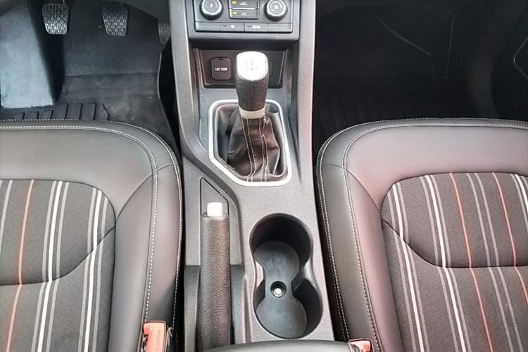 Used Bestune X40 2017 1.6L Manual Luxury Edition
