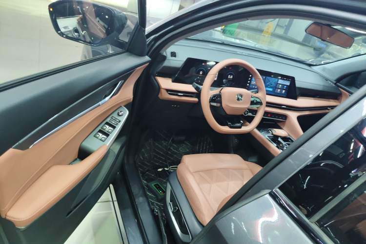 Used CHANGAN CS75 PLUS 2023 3rd Generation 1.5T Automatic Prestige Model
