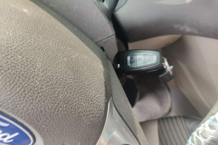 Used Ford Focus 2012 Sedan 1.6L Automatic Fashion Edition