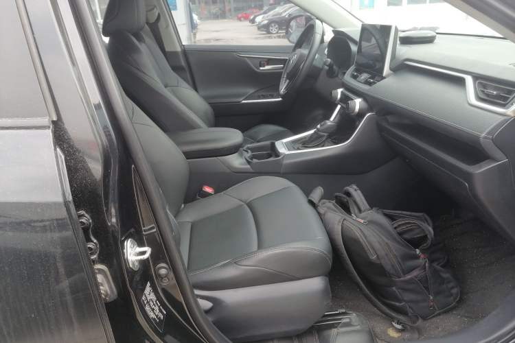 Used Toyota Wildlander 2022 2.0L CVT Two-Wheel Drive Luxury PLUS Edition