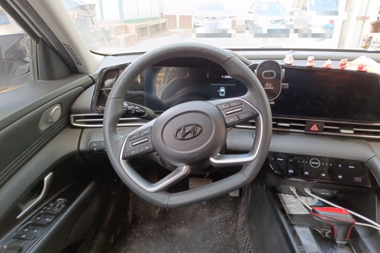 Used Hyundai Elantra 2022 1.5L CVT LUX Prestige Edition