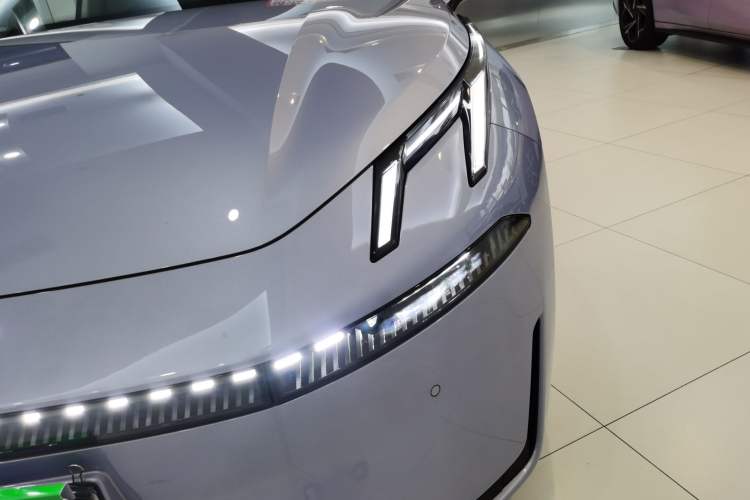 Used Lynk & Co 07 2024 EM-P 126 Long-Range Intelligent Driving Ultra