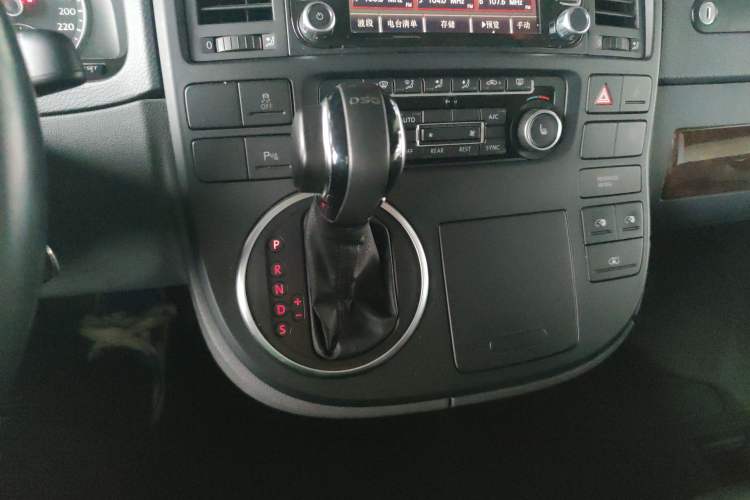 Used Volkswagen Multivan 2012 2.0 TSI Two-Wheel-Drive Luxury Edition
