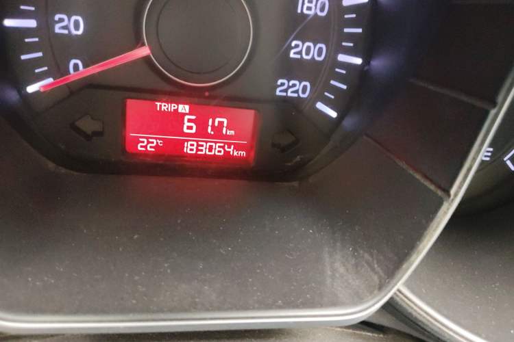 Used Kia K2 2015 Sedan 1.4L MT GLS
