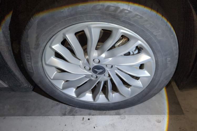 Used VOYAH Dream 2024 EV Long-Range Premium Edition
