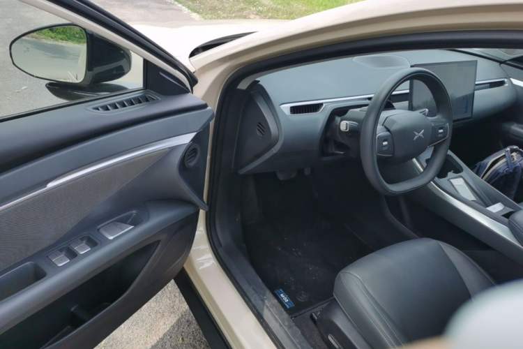 Used XPeng MONA M03 2025 600 with Ultra-Long Range Max Driver Seat