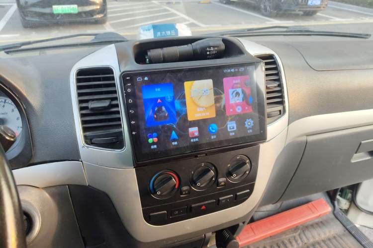 Used King Long Golden Way 2012 2.0L Passenger Version Long Wheelbase 4G21B