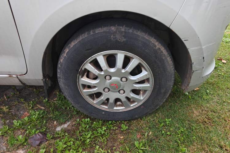 Used Wuling Rongguang V 2016 1.5L Standard Version