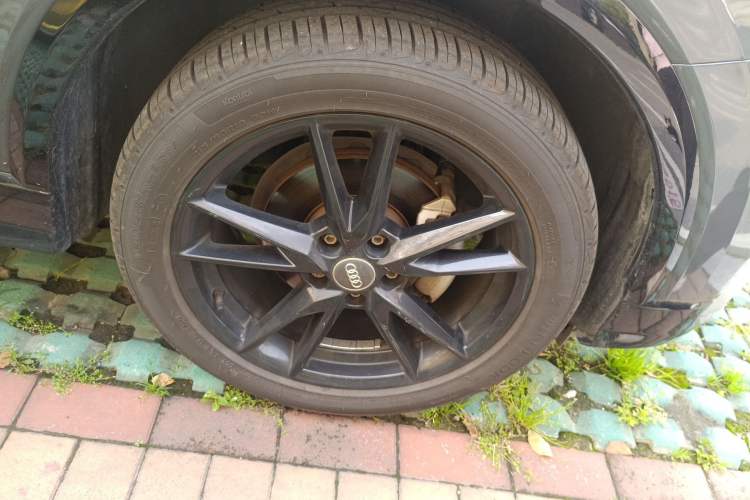 Used Audi Q2L 2020 35 TFSI Ambition Dynamic Edition Right Front Wheel Hub