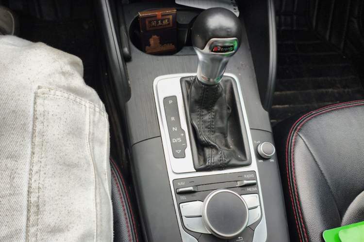 Used Audi A3 2015 Limousine 35 TFSI Millionth Anniversary Intelligent Leading Model Gear Lever