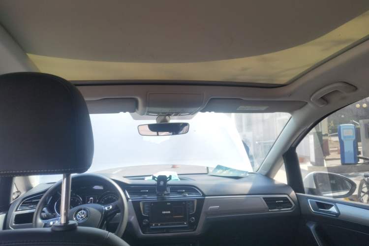 Used Volkswagen Touran 2018 Volkswagen Touran L 280TSI DSG Comfort Edition 7 Seats China V Emission Standard Headliner