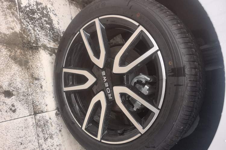 Used Roewe D6 2025 450km Deluxe Edition