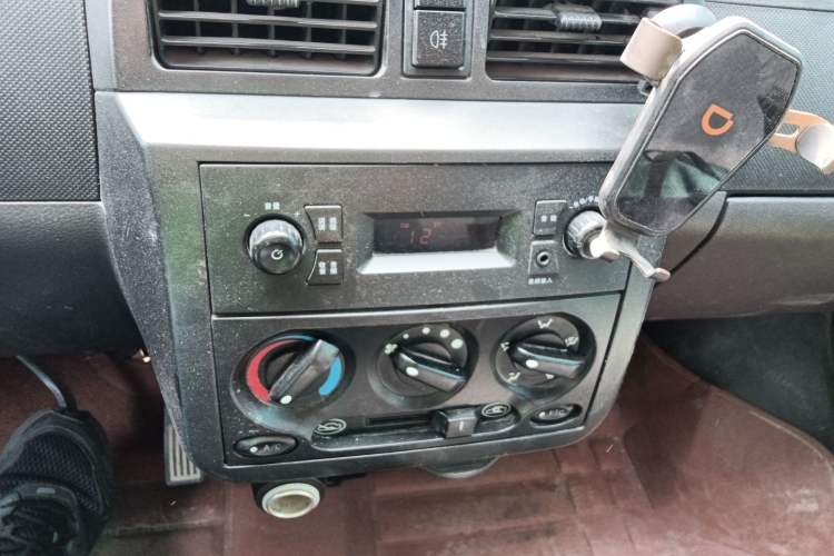 Used Wuling EV50 2022 Affordable Model Anchi with 35.904 kWh
