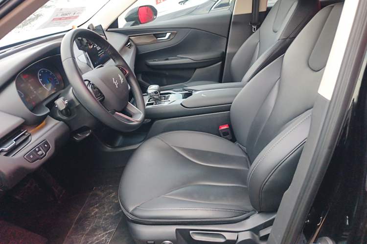 Used Hongqi E-QM5 2023 Base Travel Edition