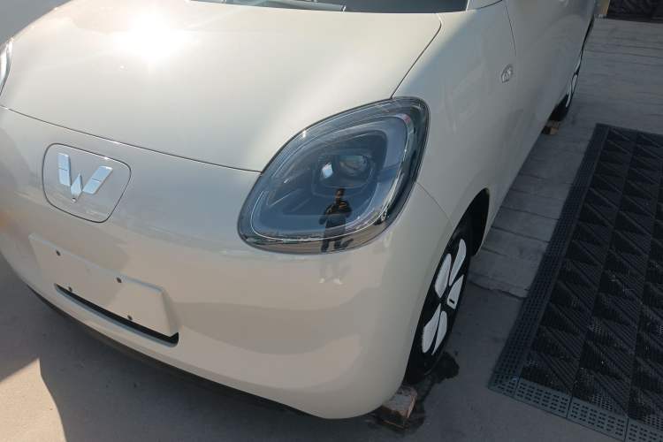 Used Wuling Hongguang MINIEV 2025 Four-Door Version Advanced Edition Left Front Headlight