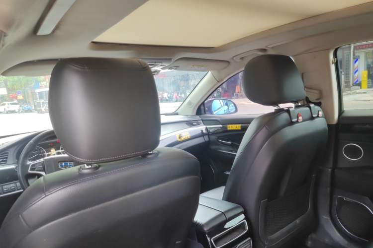 Used Geely Auto Emgrand GT 2016 1.8T Zunya Model Headliner