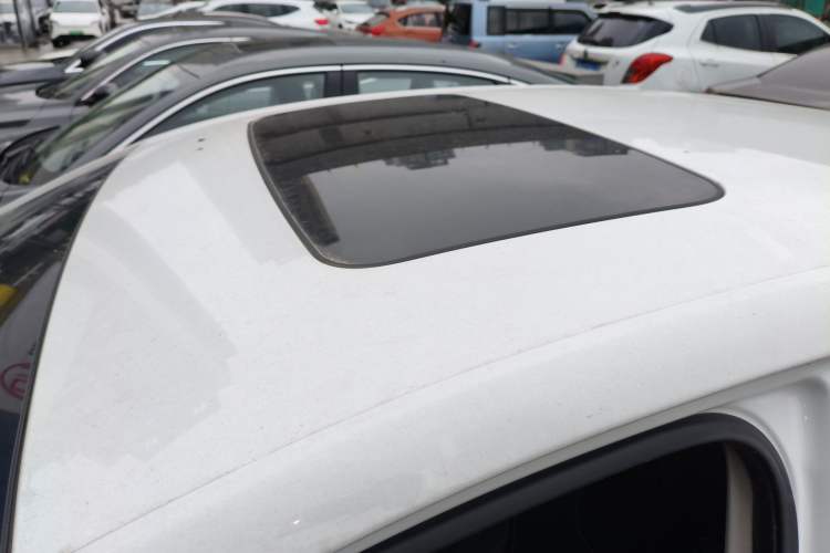 Used Buick GT 2019 18T Automatic Connected Elite Model China VI Standard Roof