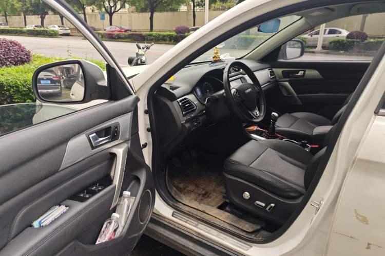 Used Haval H2 2017 Blue Label 1.5T Manual Two-Wheel Drive Luxury Model Driver Seat