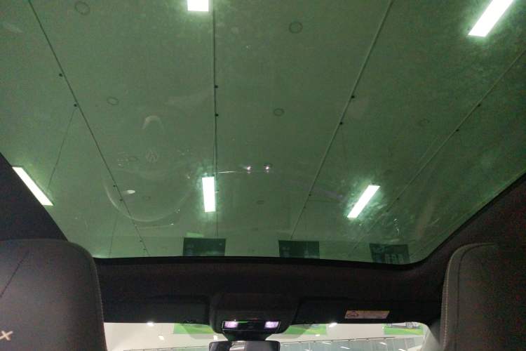 Used Volkswagen ID.UNYX 2024 Pro Long-Range Version
