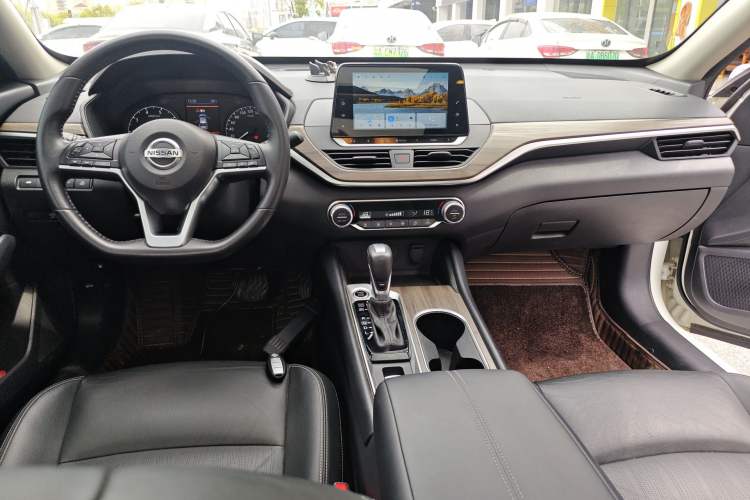 Used Nissan Teana 2021 2.0L XL Comfort Edition Center Console