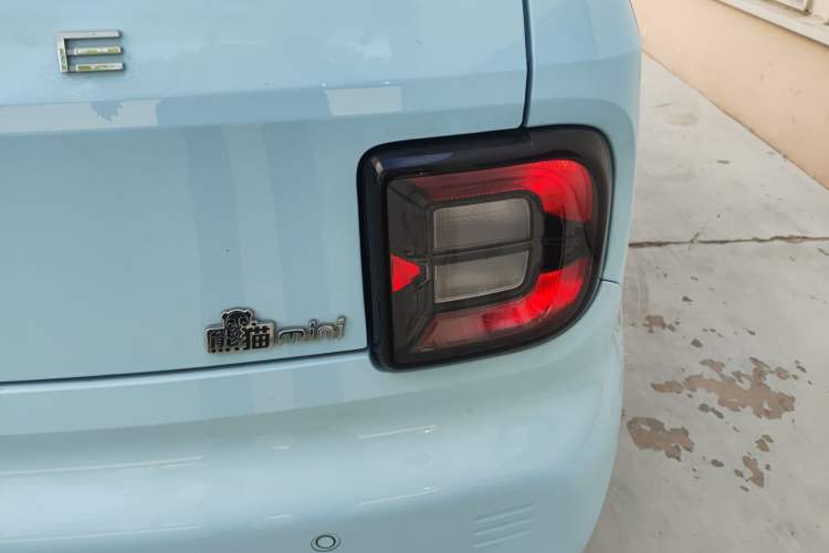 Used Geely Galaxy Panda 2024 Panda Mini 200km Endurance Bear
