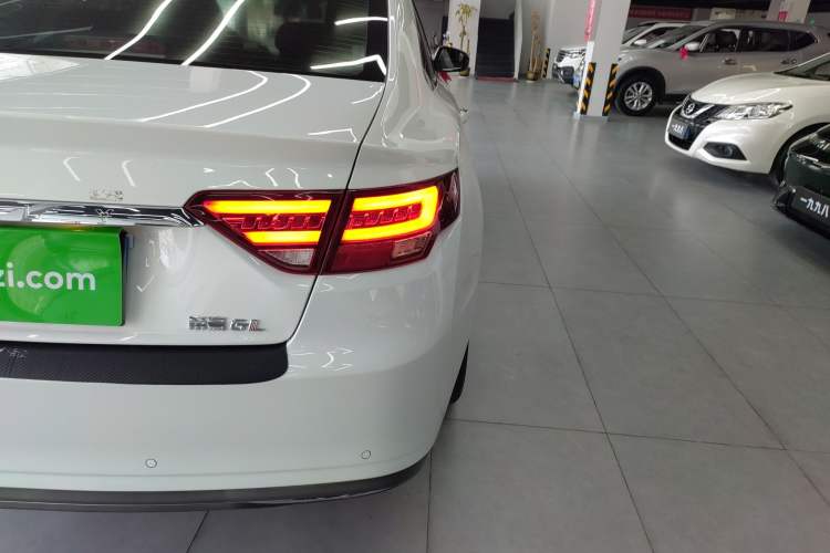 Used Geely Auto Emgrand GL 2021 UP 1.4T CVT Luxury Edition Exterior 3