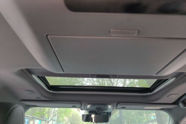 Used Toyota SIENNA 2021 2.5L Hybrid Platinum Edition Headliner