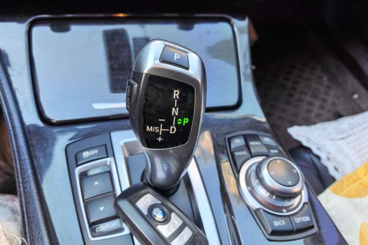 Used BMW 5 Series 2012 530Li Leading Model Gear Lever