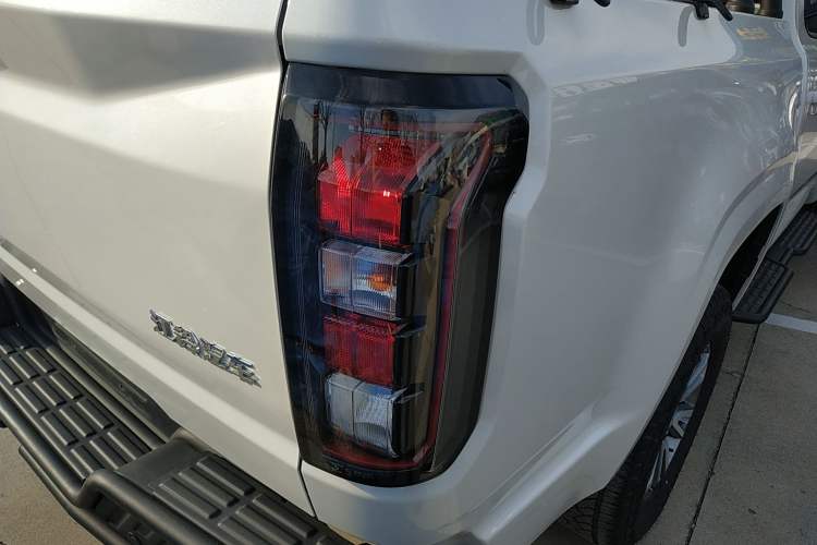 Used JMC DaDao 2024 Mountain Edition 2.3T Diesel Automatic 4x4 Standard Wheelbase Comfort Version