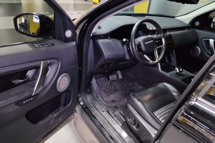 Used Land Rover Discovery Sport 2024 Luxury Custom Edition
