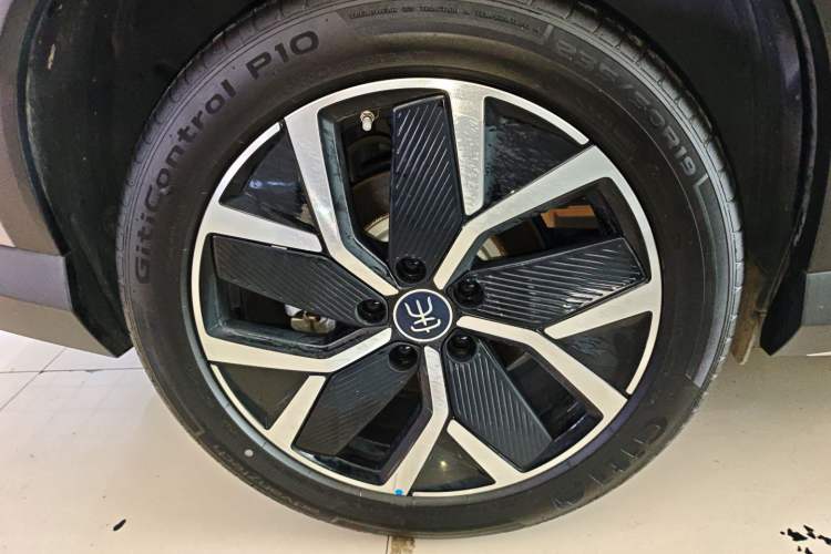 Used BYD Song L DM-i 2025 Intelligent Driving Version 160 km Beyond-Range Type